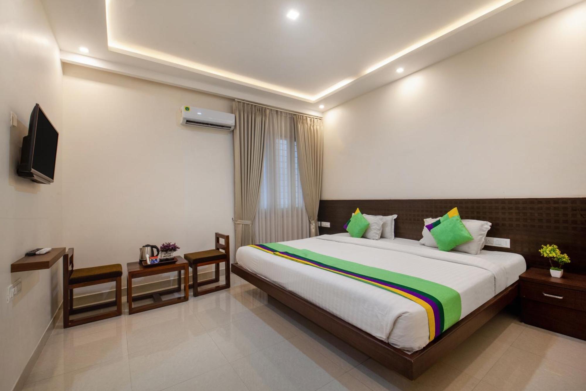 Hotel Treebo Sans Sarav Kushalnagar Madikeri Exterior foto