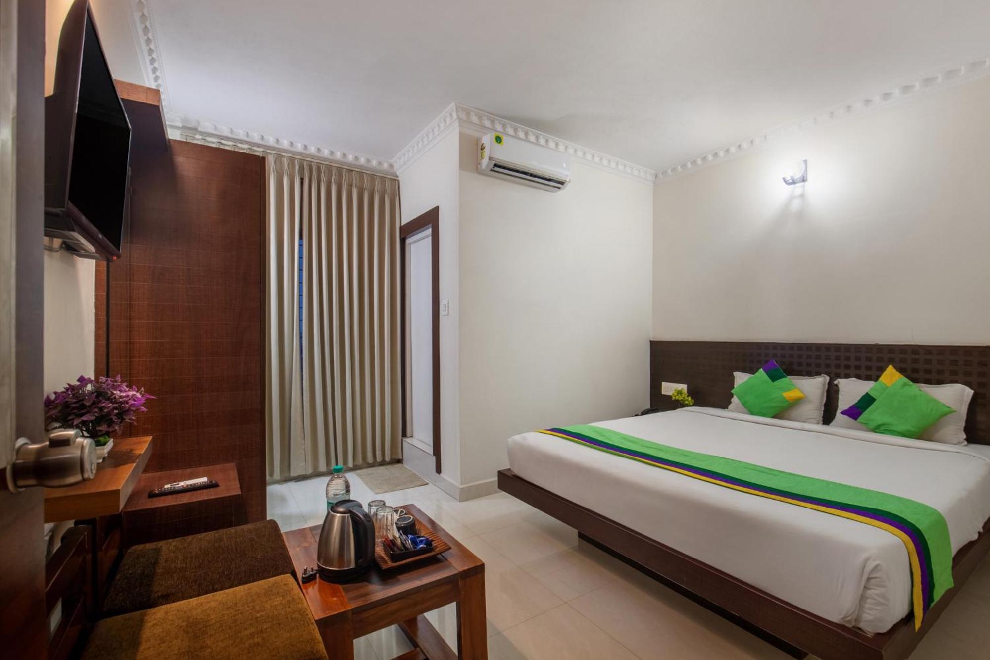 Hotel Treebo Sans Sarav Kushalnagar Madikeri Exterior foto