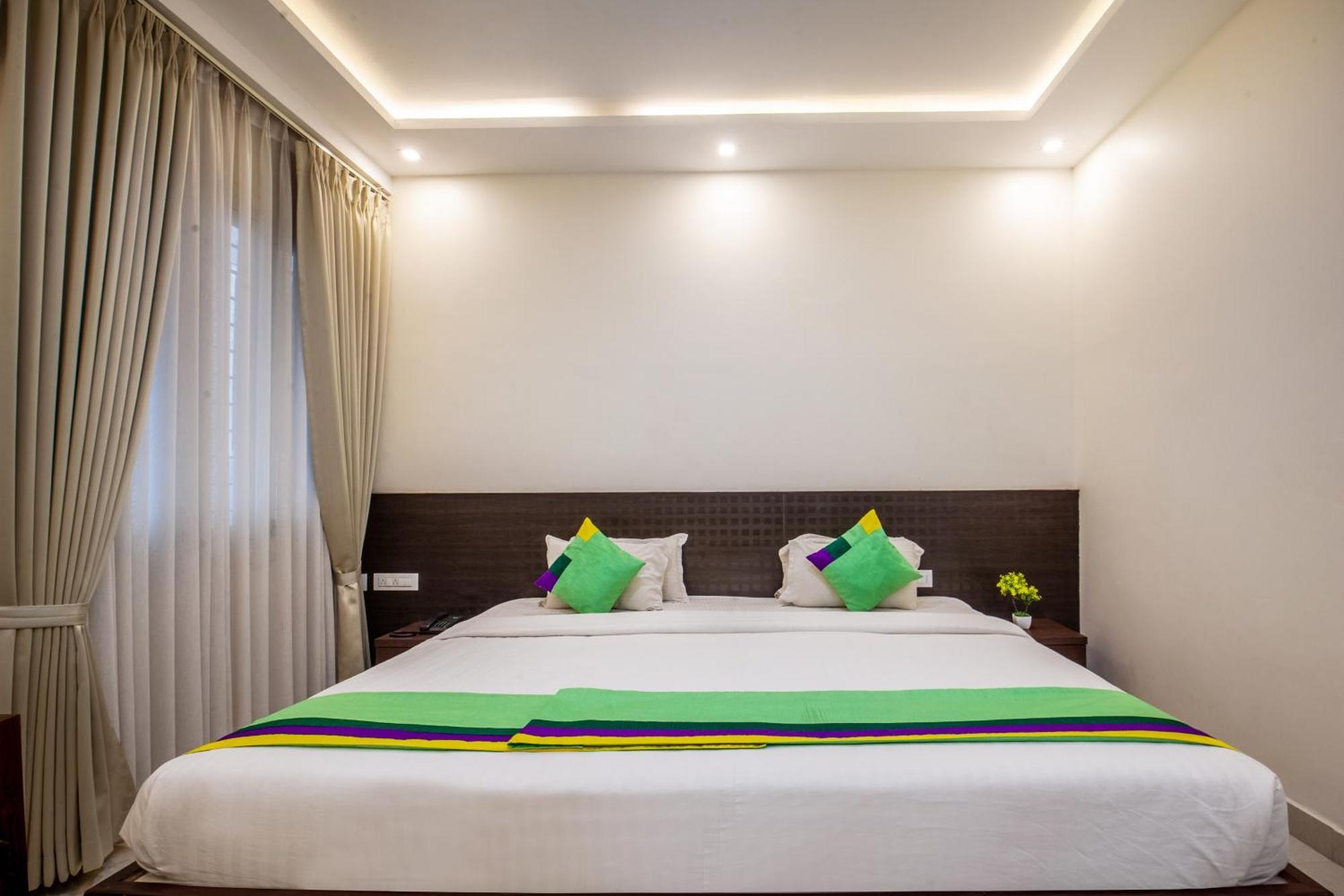 Hotel Treebo Sans Sarav Kushalnagar Madikeri Exterior foto